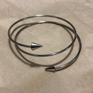Chic pointed end bracelet